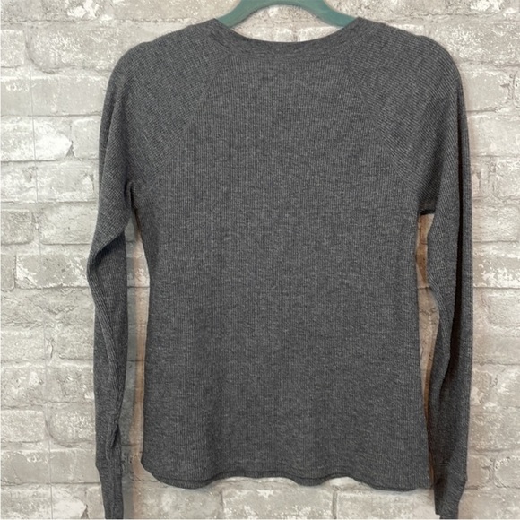 BP Gray Fitted Long Sleeve Thermal Tee - Picture 4 of 5